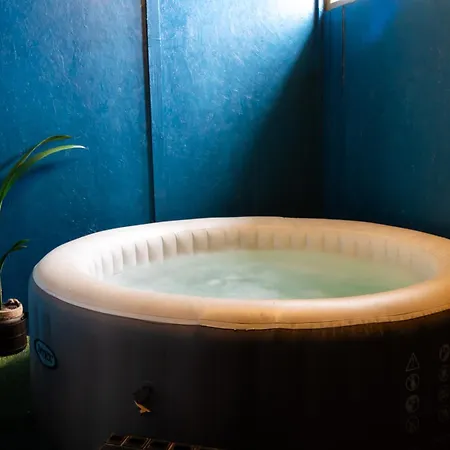 Vercingetorix - Groupe, Billard - Jacuzzi Willa